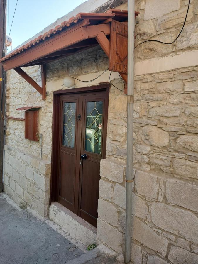 John' S House In Omodos Guest House ลิมาซอล ภายนอก รูปภาพ