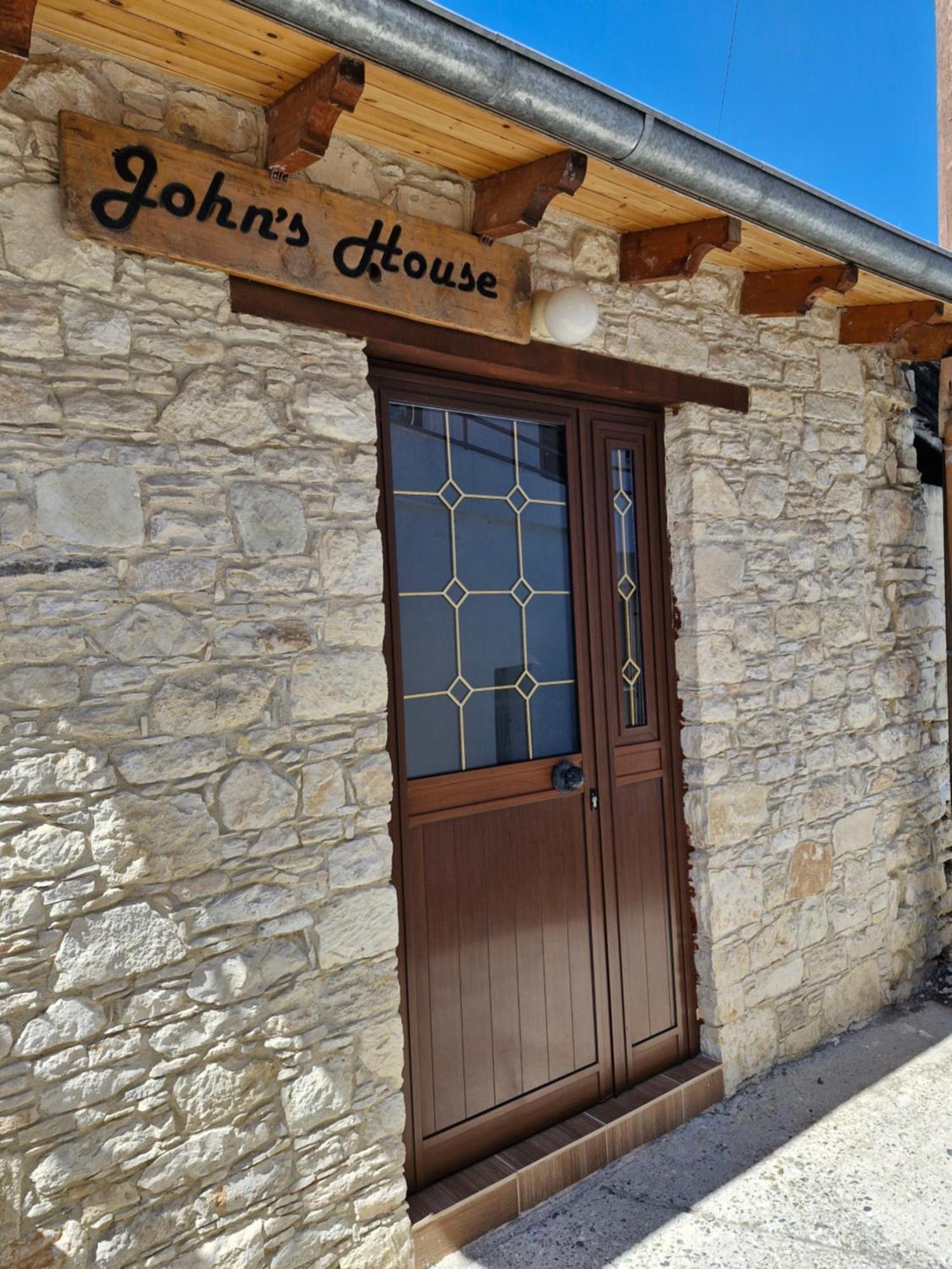 John' S House In Omodos Guest House ลิมาซอล ภายนอก รูปภาพ